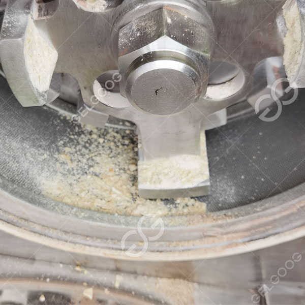 máquina para moler cúrcuma en polvo .jpg